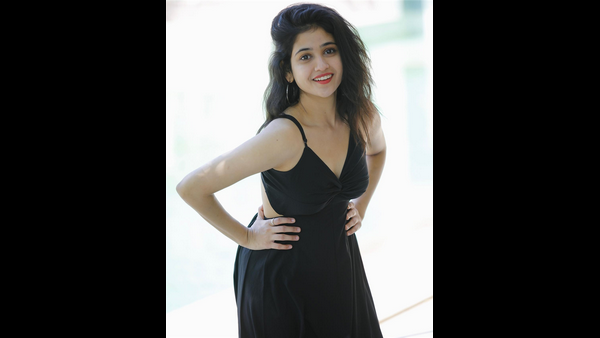 ಮುಗ್ಧ ಹುಡುಗಿಯ ಹುಡುಕಾಟದಲ್ಲಿದ್ದ ತಂಡ