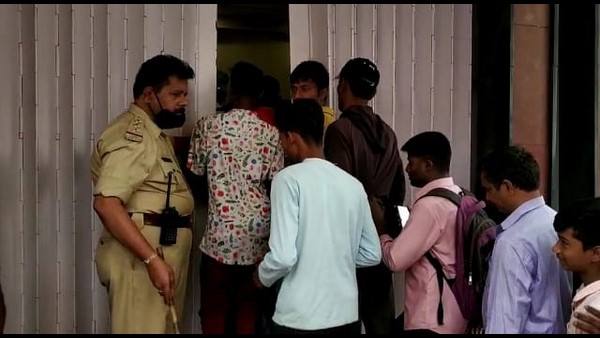 ಅಭಿಮಾನಿಗಳ ನಿಯಂತ್ರಣಕ್ಕೆ ಹರಸಾಹಸ