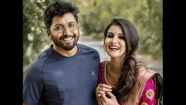 ಪರಿಚಯ ಪ್ರೀತಿಗೆ ತಿರುಗಿ ಹಸೆಮಣೆ ಏರಿದ ಜೋಡಿ