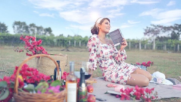 ಹಾಟ್ ಫೋಟೊಗೆ ಶ್ವೇತಾ ಪೋಸ್ 