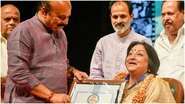 2017 State Film Award Presented By Basavaraj Bommai Rajakumara Won Best Entertainment Movie 2017 State Film Award Presented By Basavaraj Bommai Rajakumara Won Best Entertainment Movie