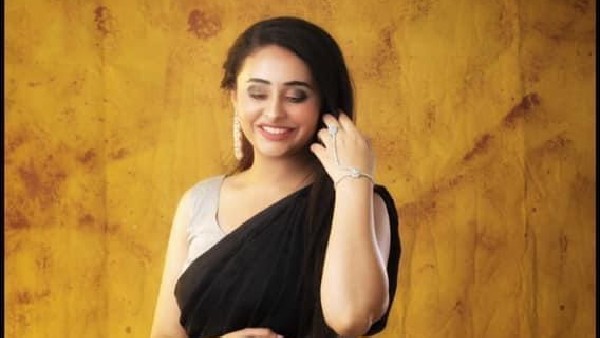  ಸ್ನೇಹಾ ನಿಜ ಜೀವನದಲ್ಲಿ ಇರುವುದು ಹೇಗೆ..?