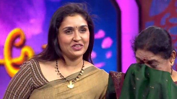 ಅಮ್ಮ ವೇದಿಕೆಯಲ್ಲಿ ಅಳಿಸಿದವರು ಯಾರು? 