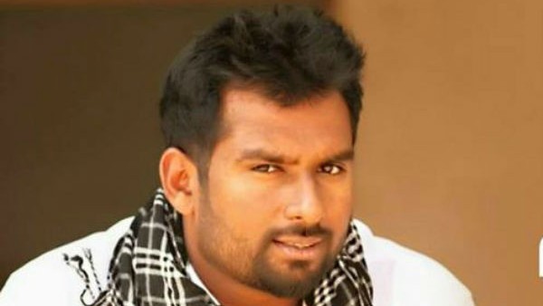 Simple Suni Offered to Give Avatara Purusha Movie Free Ticket to Fans if Kohli Scores Century in Todays IPL Match