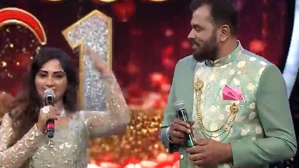 ಹುಬ್ಬಳ್ಳಿ ಹುಡುಗಿ ಬೆಂಗಳೂರು ಹುಡುಗನ ಜೋಡಿ ಹುಬ್ಬಳ್ಳಿ ಹುಡುಗಿ ಬೆಂಗಳೂರು ಹುಡುಗನ ಜೋಡಿ