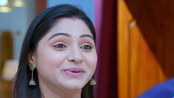 ಪ್ರೀತು ಆಫೀಸಿನಲ್ಲಿರುವ ಫೋಟೋ ತೋರಿಸಿದ ಯಾಮಿನಿ ಪ್ರೀತು ಆಫೀಸಿನಲ್ಲಿರುವ ಫೋಟೋ ತೋರಿಸಿದ ಯಾಮಿನಿ