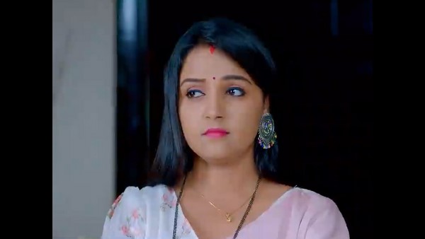 ಅಕ್ಕನ ಮಾತಿಗೆ ಕೆಂಡಾಮಂಡಲ ಅಕ್ಕನ ಮಾತಿಗೆ ಕೆಂಡಾಮಂಡಲ