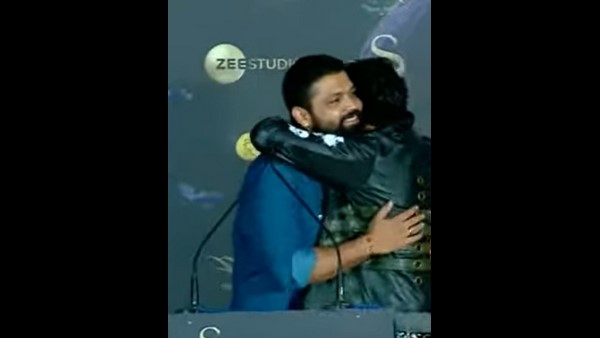 ರಕ್ಷಿತ್ ಅನ್ನು ತಬ್ಬಿಕೊಂಡ ನಟ ಸುದೀಪ್