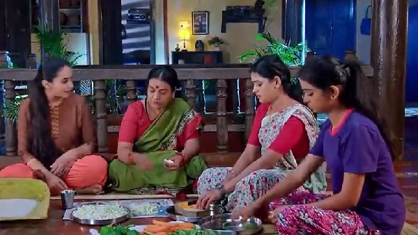 ಸಹನಾಗೆ ಮದುವೆ ಇಷ್ಟವಿಲ್ಲದಿರುವುದನ್ನು ಅಮ್ಮನಿಗೆ ಹೇಳುತ್ತಾಳ ಸುಮಾ 