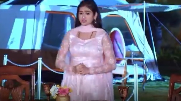 ಏಜೆ-ಲೀಲಾರನ್ನು ನೋಡಿ ಖುಷಿಪಟ್ಟ ಅಜ್ಜಿ