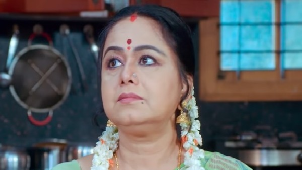 ಅಕ್ಕನನ್ನು ತಬ್ಬಿ ಬಿಕ್ಕಿ ಬಿಕ್ಕಿ ಅತ್ತ ತಂಗಿ 