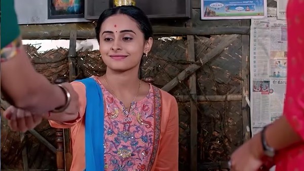 ಸ್ನೇಹಾ ಗೆ ರಾಖಿ ಕಟ್ಟಿದ ಅಕ್ಕ- ತಂಗಿ 