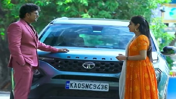 ಏಜೆ ಬಳಿ ಮನದ ಮಾತು ಹೇಳುತ್ತಾಳ? 