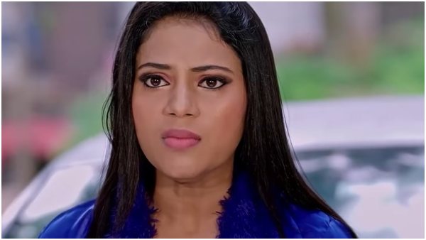 ಪೂರ್ವಿಯನ್ನು ದೂರ ತಳ್ಳುತ್ತಿರುವ ಕಂಠಿ 