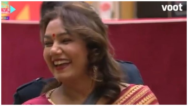 ಕಂಕುಳಲ್ಲಿ ಎತ್ತಿಕೊಂಡು ಹೋಗುತ್ತಾರಂತೆ ಚೈತ್ರಾ 