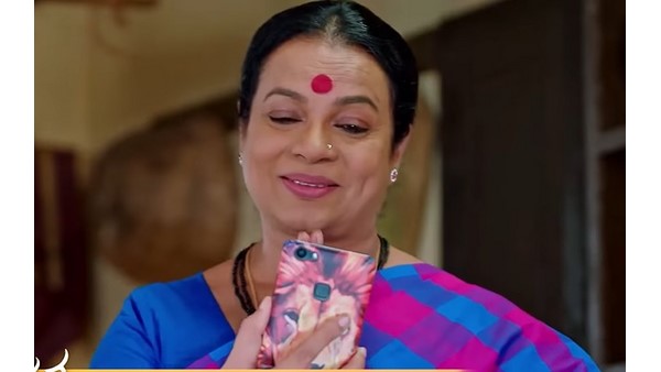 ರಾಜೇಶ್ವರಿಯನ್ನು ಪೂಜೆಗೆ ಕರೆವ ಪುಟ್ಟಕ್ಕ