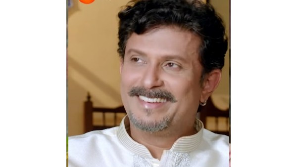 ದುರ್ಗಳನ್ನು ನೋಡಿ ಮುಗುಳ್ನಕ್ಕ ಕೌಸಲ್ಯ