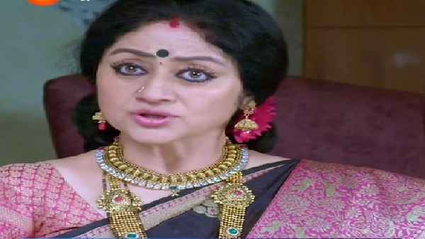 ಅಖಿಲಳನ್ನು ನೋಡಿ ನಡುಗಿದ ಯಾಮಿನಿ 