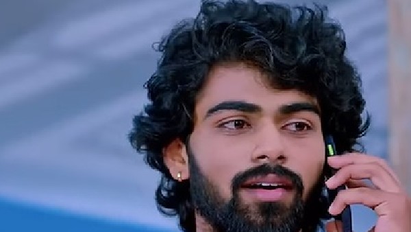 ಪೂರ್ವಿಯನ್ನು ಕಂಡು ಕಂಠಿ ಕಿಡಿ ಕಿಡಿ ಪೂರ್ವಿಯನ್ನು ಕಂಡು ಕಂಠಿ ಕಿಡಿ ಕಿಡಿ