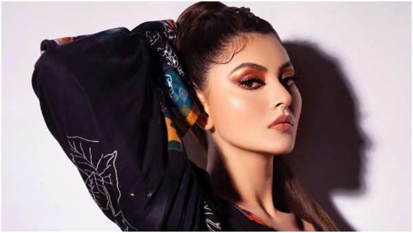 Urvashi Rautela trolled for her Romantic reel With Pak Bowler Naseem Shah