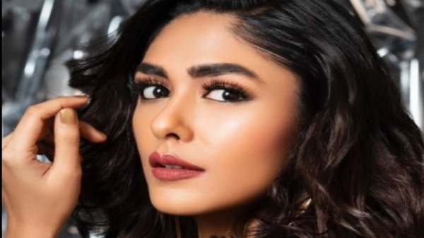 ಪ್ರೀತಿಯಲ್ಲಿ ಬೀಳಲು ಇಷ್ಟವಿಲ್ಲ ಎಂದ ಮೃಣಾಲ್ ಠಾಕೂರ್ ಪ್ರೀತಿಯಲ್ಲಿ ಬೀಳಲು ಇಷ್ಟವಿಲ್ಲ ಎಂದ ಮೃಣಾಲ್ ಠಾಕೂರ್