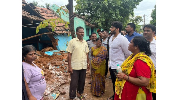 ಊಟ ಹಾಗೂ ಬಟ್ಟೆ ವಿತರಣೆ