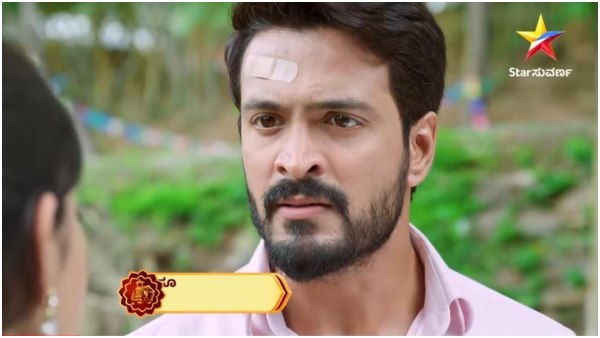 ದೇವಸ್ಥಾನದಲ್ಲಿ ಪ್ರಜ್ಞೆ ತಪ್ಪಿ ಬಿದ್ದ ಹೂವಿ ದೇವಸ್ಥಾನದಲ್ಲಿ ಪ್ರಜ್ಞೆ ತಪ್ಪಿ ಬಿದ್ದ ಹೂವಿ