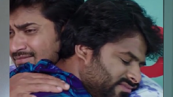 ಸ್ಪಂದನಾ ಮಾತು ಕೇಳಿ ದುಃಖದಲ್ಲಿ ಇರುವ ವಿಕ್ರಾಂತ್ ಸ್ಪಂದನಾ ಮಾತು ಕೇಳಿ ದುಃಖದಲ್ಲಿ ಇರುವ ವಿಕ್ರಾಂತ್