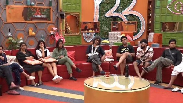 ಮನೆಯಲ್ಲಿ ಉಳಿದಿರುವವರ್ಯಾರು?