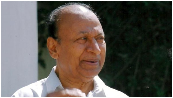 ರಾಜ್ಯಪಾಲರಿಂದ ಅಣ್ಣಾವ್ರಿಗೆ ಪ್ರಶಸ್ತಿ ರಾಜ್ಯಪಾಲರಿಂದ ಅಣ್ಣಾವ್ರಿಗೆ ಪ್ರಶಸ್ತಿ