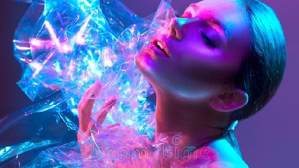 'ಬ್ಲೂ ಲಾ' ನಿಂದಾಗಿ ಬ್ಲೂ ಫಿಲಂ ಹೆಸರು!