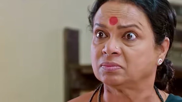 ಸುಮಾ ಕಪಾಳಕ್ಕೆ ಹೊಡೆದ ಪುಟ್ಟಕ್ಕ ಸುಮಾ ಕಪಾಳಕ್ಕೆ ಹೊಡೆದ ಪುಟ್ಟಕ್ಕ