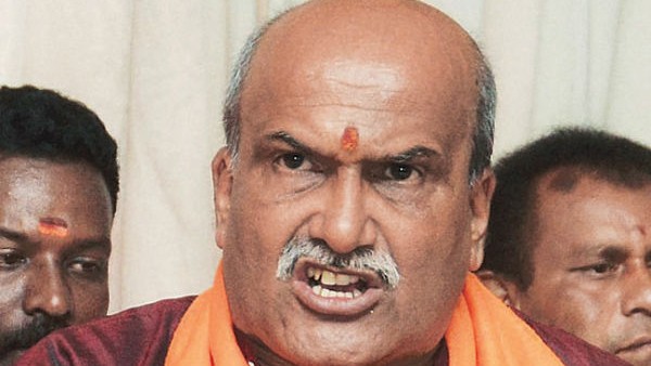 ಪಿಕೆ ಸಿನಿಮಾದಲ್ಲಿ ದೇವರುಗಳಿಗೆ ಅಪಮಾನ: ಮುತಾಲಿಕ್