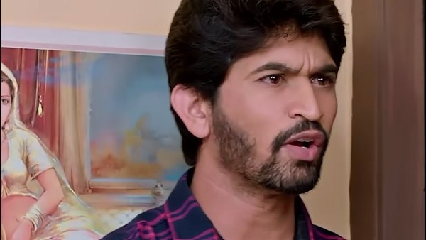 ಮನೆ ಬಿಟ್ಟು ಹೊರಟ ಮುರಳಿ ಮೇಷ್ಟ್ರು ಮನೆ ಬಿಟ್ಟು ಹೊರಟ ಮುರಳಿ ಮೇಷ್ಟ್ರು