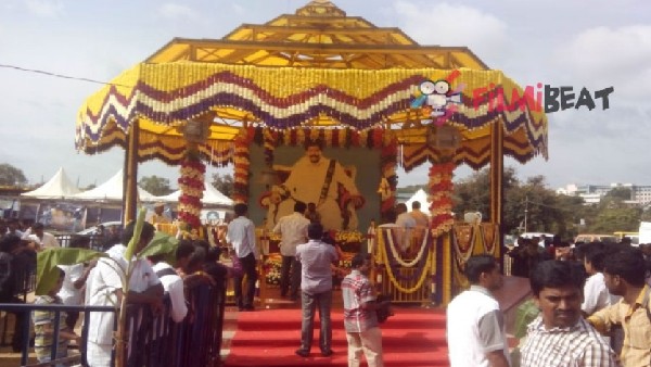 ದಾದಾನ ನೆನೆದ ಗಣ್ಯರು, ಅಭಿಮಾನಿಗಳು 