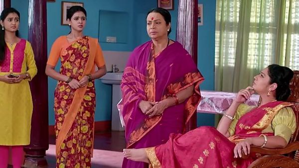 ಕಾಲ ಮೇಲೆ ಕಾಲು ಹಾಕಿ ಕುಳಿತ ರಾಜಿ