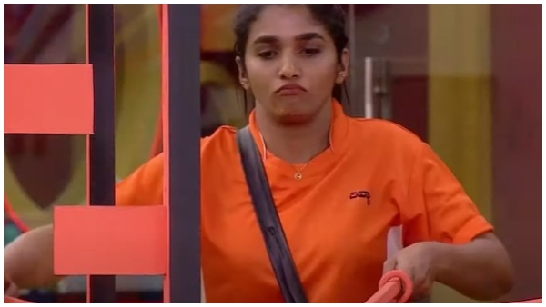 ದಿವ್ಯಾ ಗೆಲ್ಲಲಿ ಎನ್ನುತ್ತಿರುವ ಫ್ಯಾನ್ಸ್ ದಿವ್ಯಾ ಗೆಲ್ಲಲಿ ಎನ್ನುತ್ತಿರುವ ಫ್ಯಾನ್ಸ್