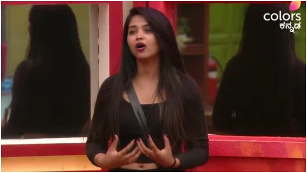 ಸಂಗೀತ ವಾದ್ಯಗಳೊಂದಿಗೆ ಬಂದ ಅಮೂಲ್ಯ