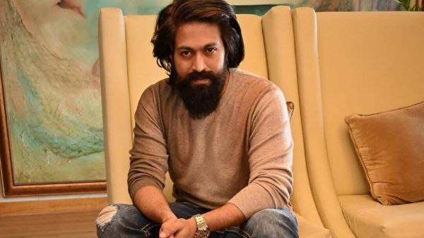 ಮೂರು ಇಂಡಸ್ಟ್ರಿ ಹಿಟ್‌