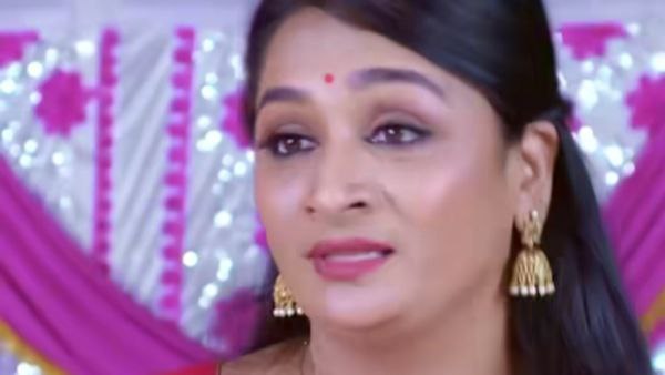 ಆನಂದದಿಂದ ತೇಲಾಡುತ್ತಾ ಇರುವ ಅರುಂಧತಿ ಆನಂದದಿಂದ ತೇಲಾಡುತ್ತಾ ಇರುವ ಅರುಂಧತಿ