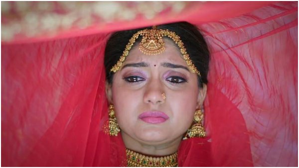 ಮದುವೆ ಮಂಟಪದಲ್ಲಿ ಕೂತ ಕೃತಿ 