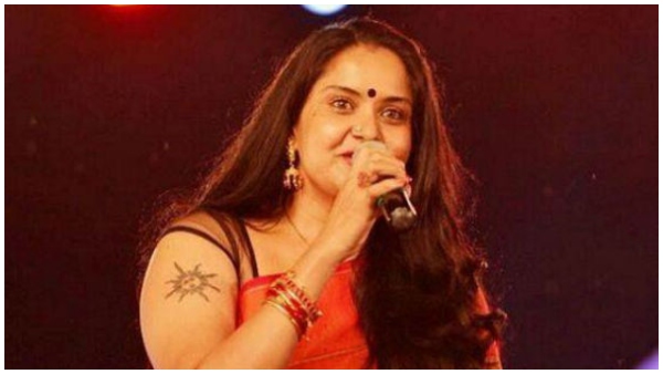 ನಾಯಕಿಯಾಗಿ ಚಿತ್ರರಂಗಕ್ಕೆ ಎಂಟ್ರಿ ನಾಯಕಿಯಾಗಿ ಚಿತ್ರರಂಗಕ್ಕೆ ಎಂಟ್ರಿ