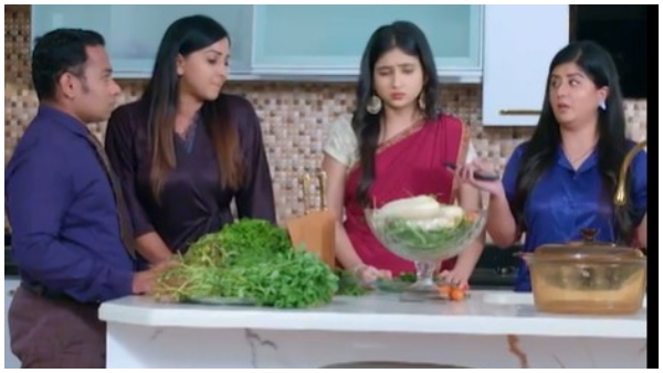 ಲೀಲಾ ಪರ ಇರುವ ವಿಶ್ವರೂಪ್ 