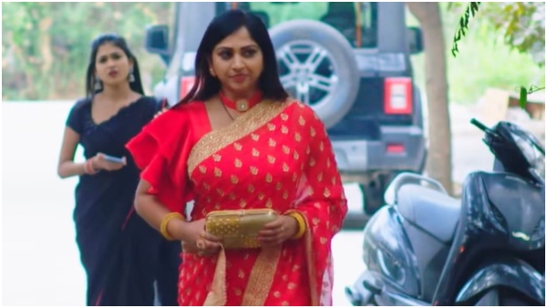 ಲೀಲಾ ಉಡಬೇಕಿದ್ದ ಸೀರೆ ಉಟ್ಟಿರುವ ಲಕ್ಷ್ಮೀ 