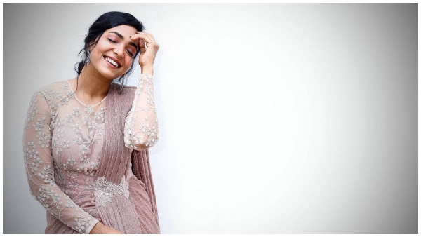 ಮೊದ ಮೊದಲು ತೊದಲುತ್ತಿದ್ದ ನಟಿ 