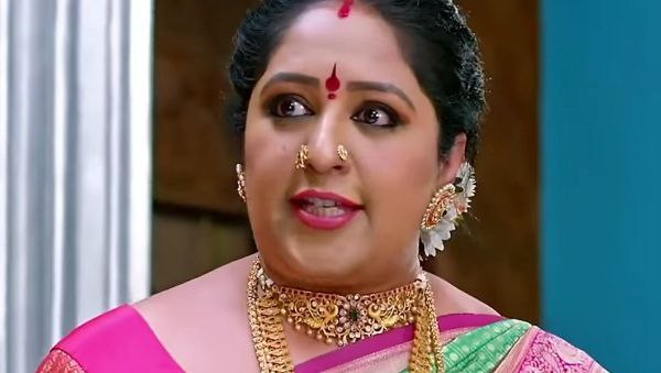 ಸ್ನೇಹಾಳನ್ನು ನೋಡಿ ಕೋಪಗೊಂಡ ಬಂಗಾರಮ್ಮ 