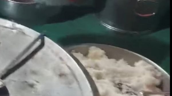 ಊಟದಲ್ಲಿ ಏನೇನೆಲ್ಲಾ ಇದೆ? ಊಟದಲ್ಲಿ ಏನೇನೆಲ್ಲಾ ಇದೆ?