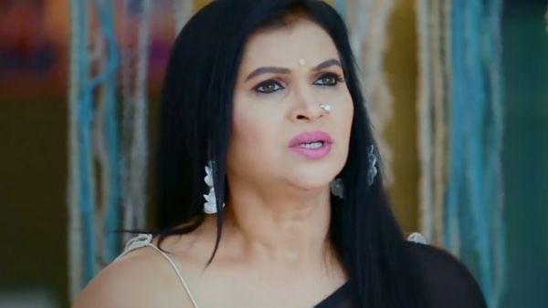 ಸಿಟ್ಟಿಗೆದ್ದ ಮಾನ್ಯತಾ ಸಿಟ್ಟಿಗೆದ್ದ ಮಾನ್ಯತಾ