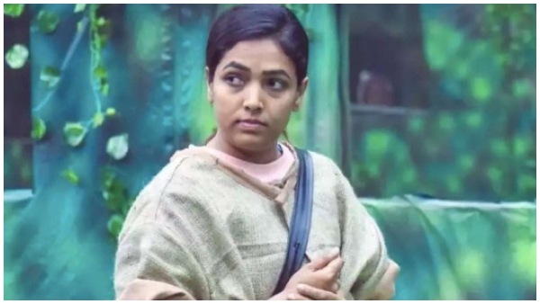 ನಿರೂಪಕಿಯಾಗಿ ರೀ ಎಂಟ್ರಿ 