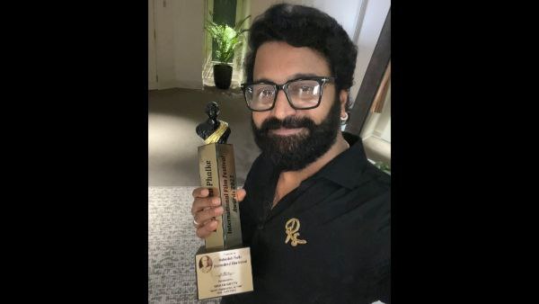 ಪುನೀತ್‌ಗೆ ಪ್ರಶಸ್ತಿ ಅರ್ಪಿಸಿದ ರಿಷಬ್ 